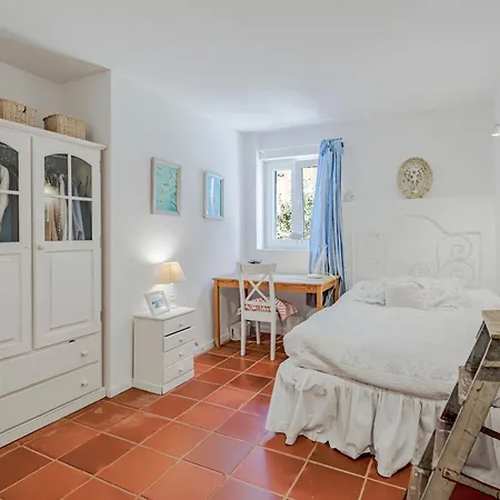 Hideaway In National Park Sintra
